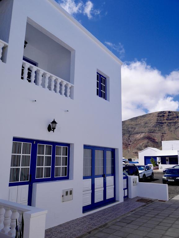 Casa Suso & Casa Margarita Apartment Orzola Exterior photo