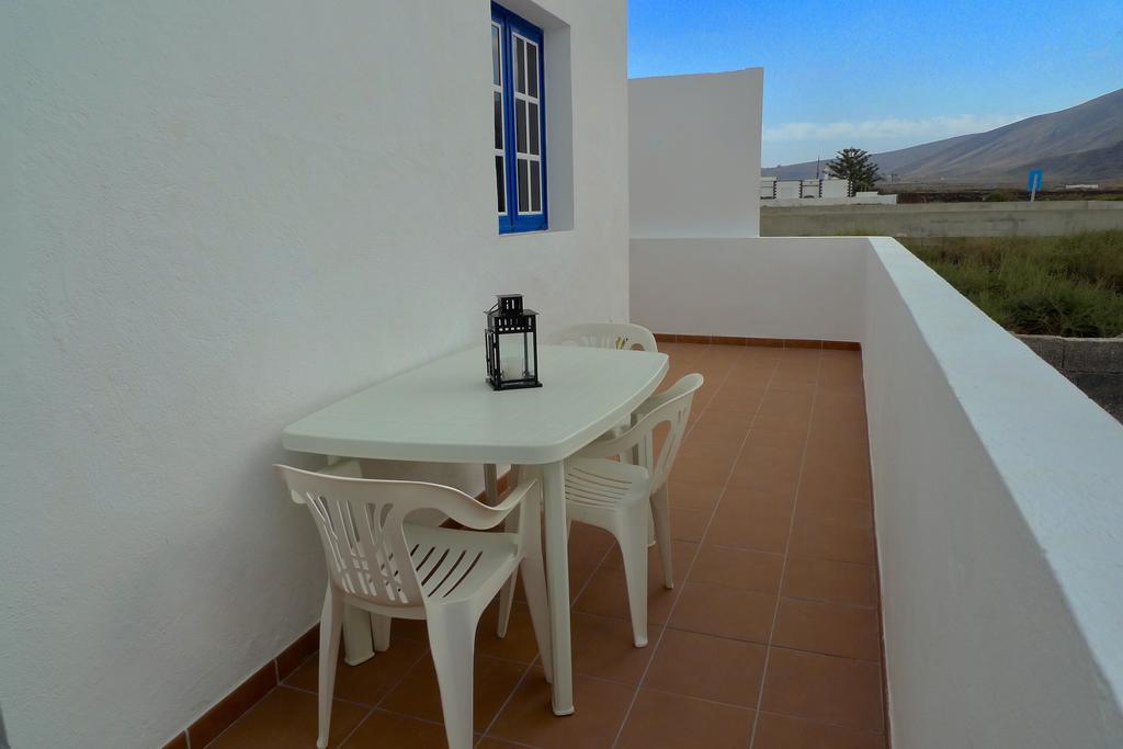 Casa Suso & Casa Margarita Apartment Orzola Exterior photo